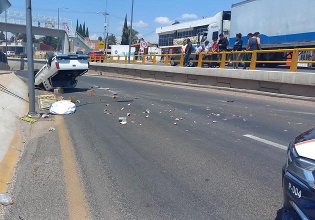 Sobrevive Hombre A Aparatosa Volcadura En Apetatitl N Cuarto De