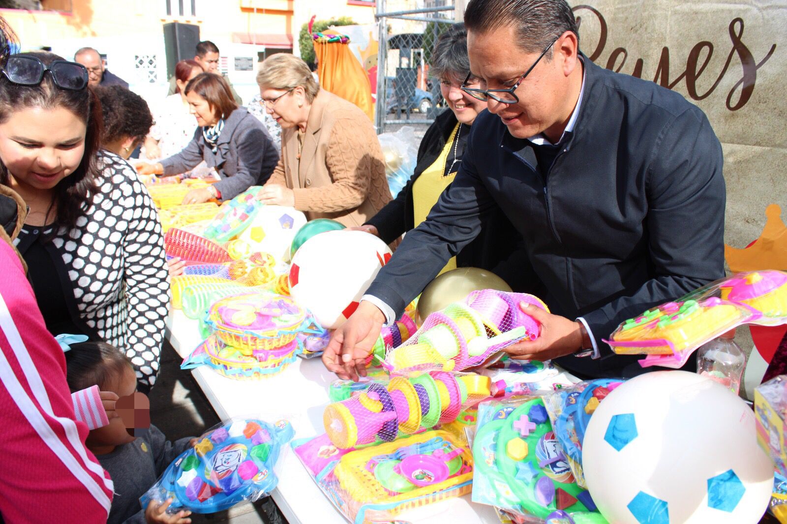 Continua Su Recorrido La Caravana De Los Reyes Magos Por Tlaxcala