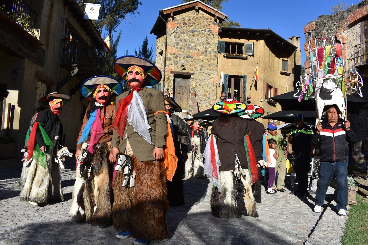 Zacatelco se da a conocer por sus personajes emblemáticos en Val'quirico