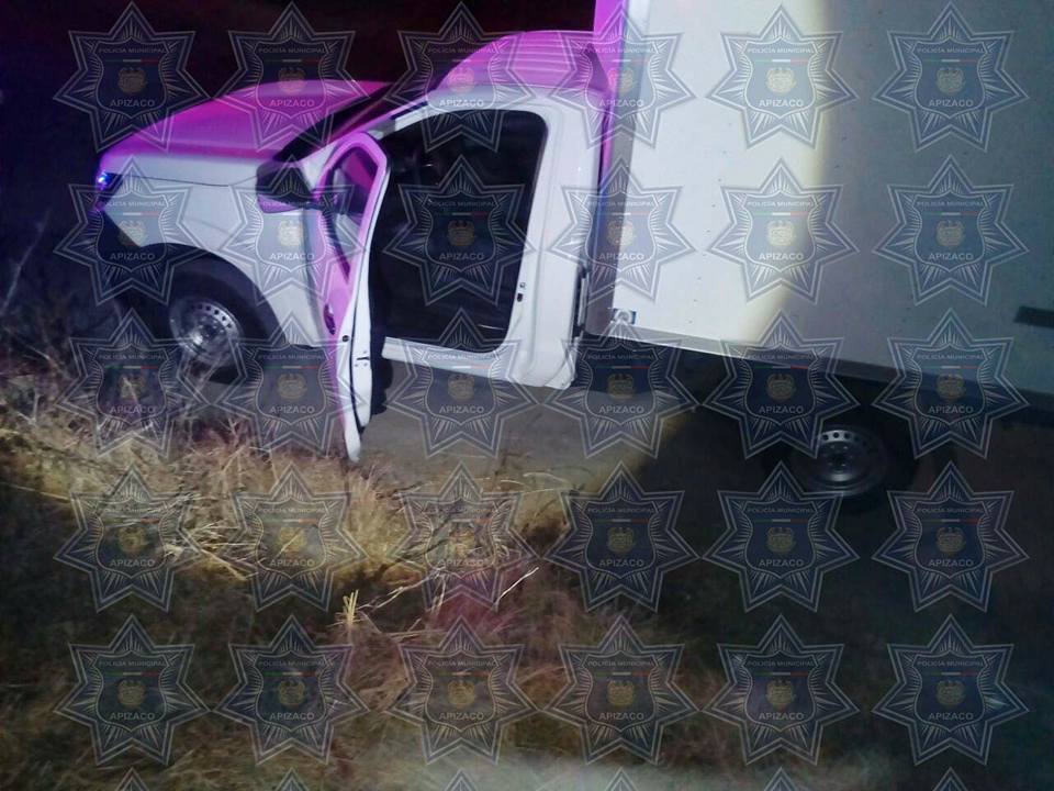 Asegura Policía de Apizaco camioneta abandonada