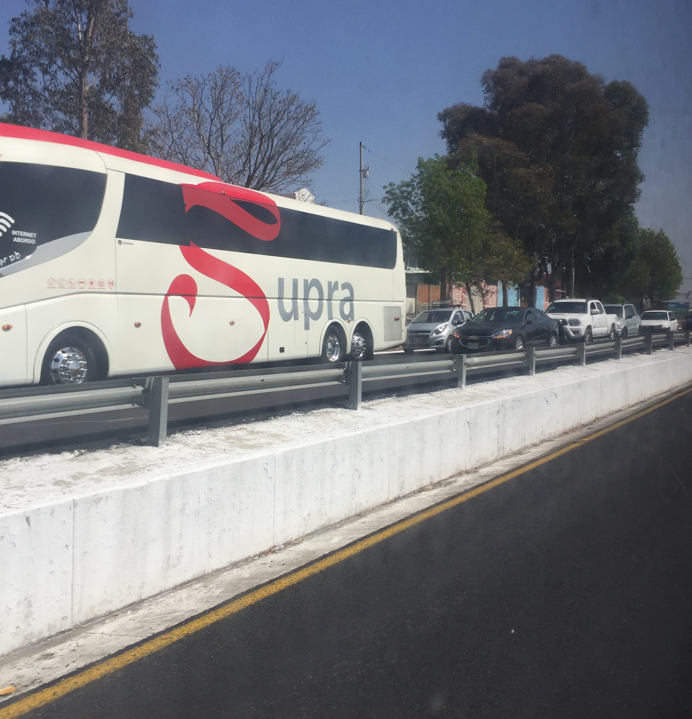 Obra carretera provoca intenso tráfico vehicular en Tlaxcala
