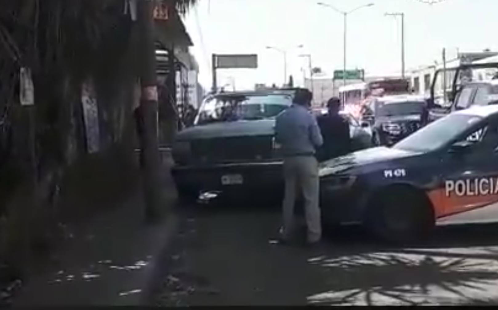 Asesinan a hombre en Puebla para robarle camioneta
