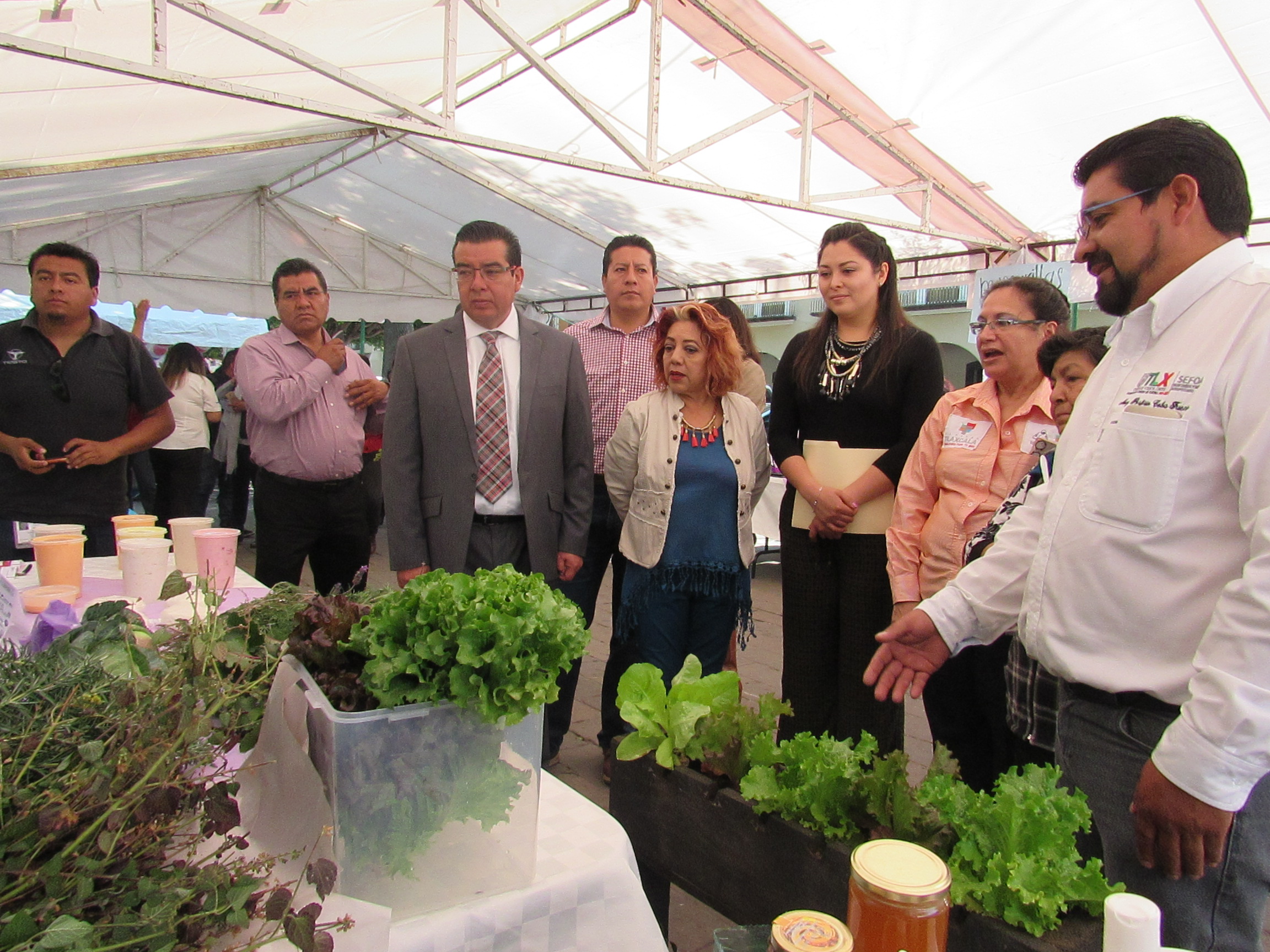 Efectúan Expo-Venta Artesanal “Mujer Emprendedora” en la capital