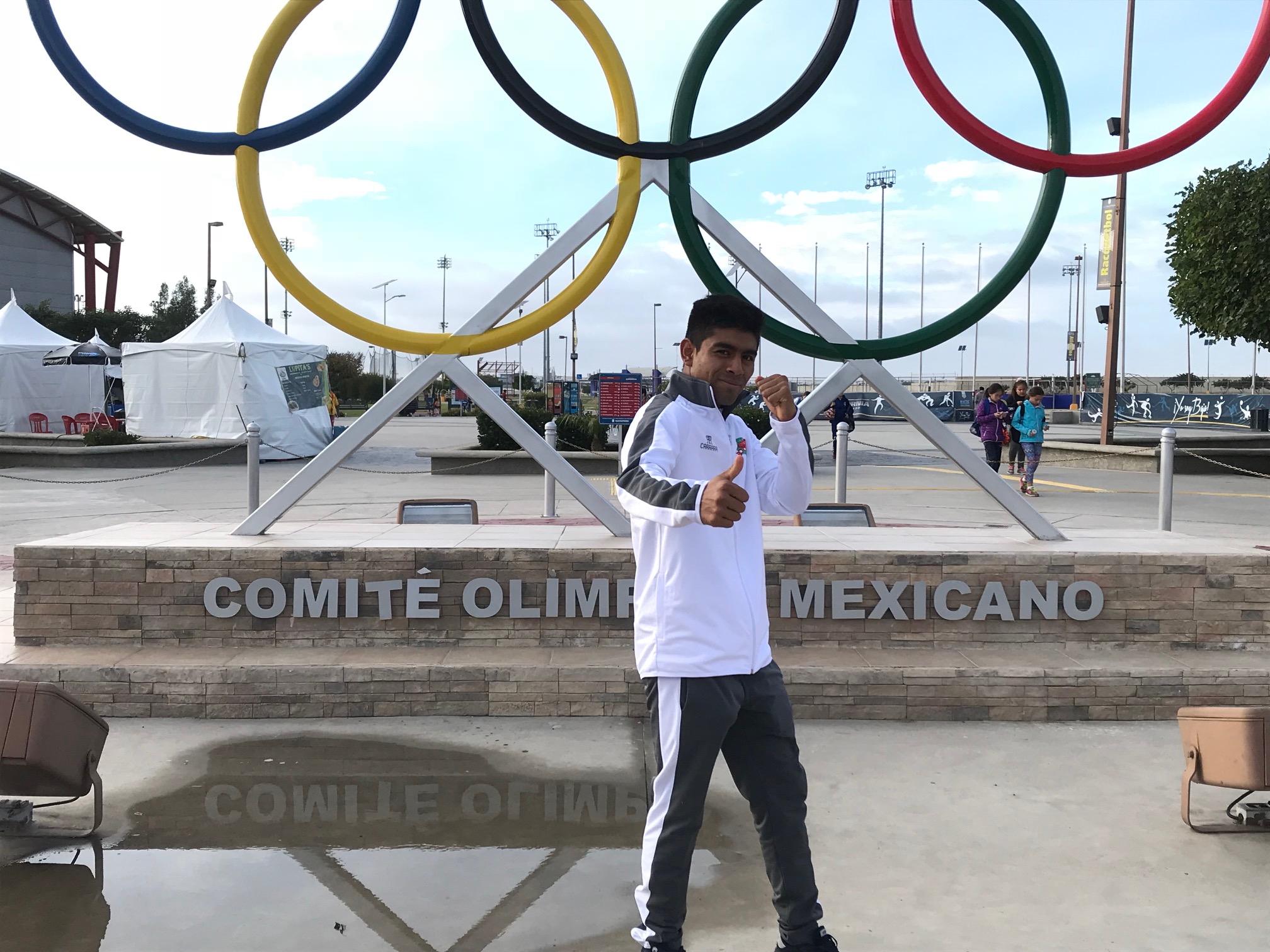 Avanza Miguel Ángel Capilla a semifinales en clasificatorio de box