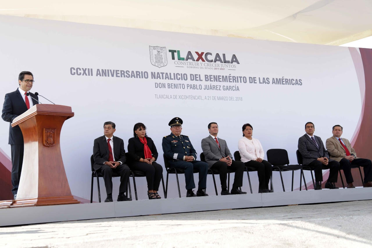 Encabeza MCH ceremonia por natalicio de Benito Juárez