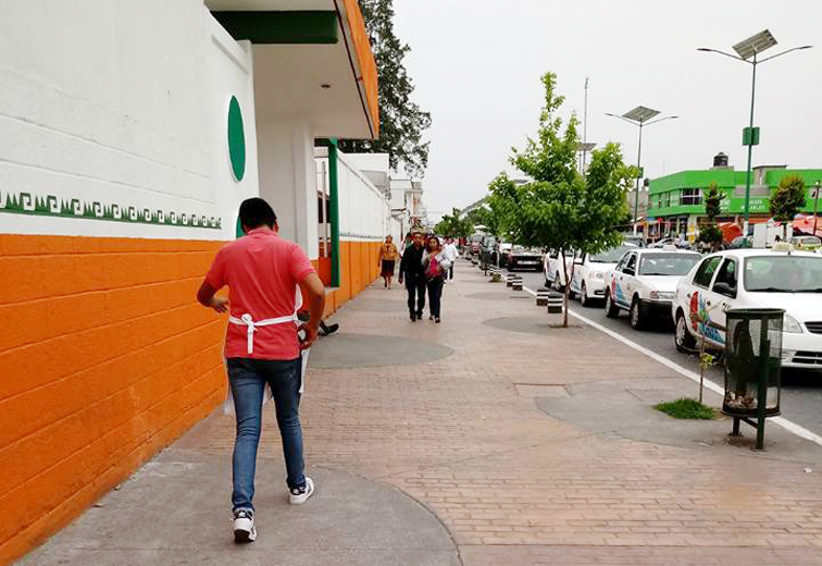 Papá se descuida y pierde a su hijo en calles de Apizaco