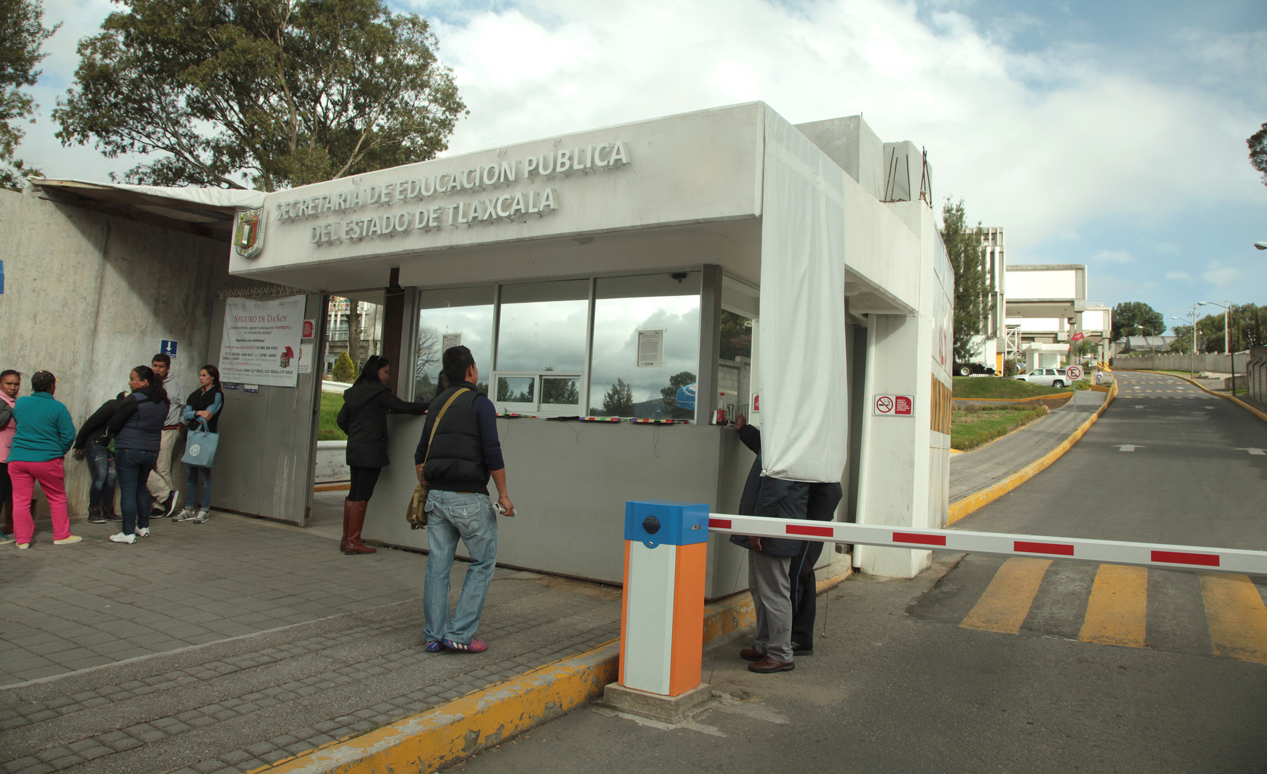 Atiende SEPE-USET a padres de dos escuelas primarias del sur