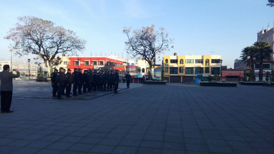 Rinden homenaje a policías caídos de Zacatelco