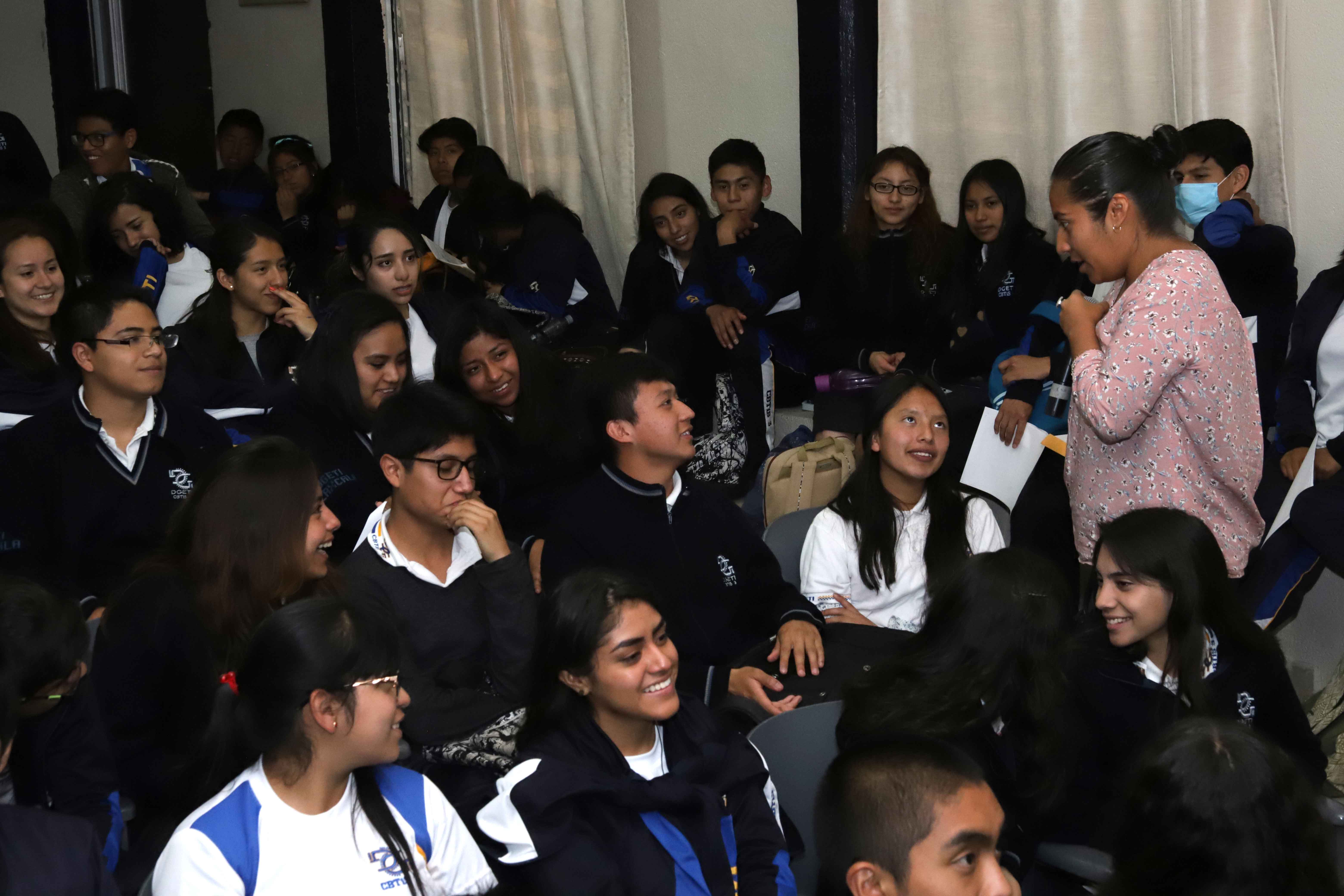 Sensibiliza PGJE a estudiantes sobre prevención de riesgos