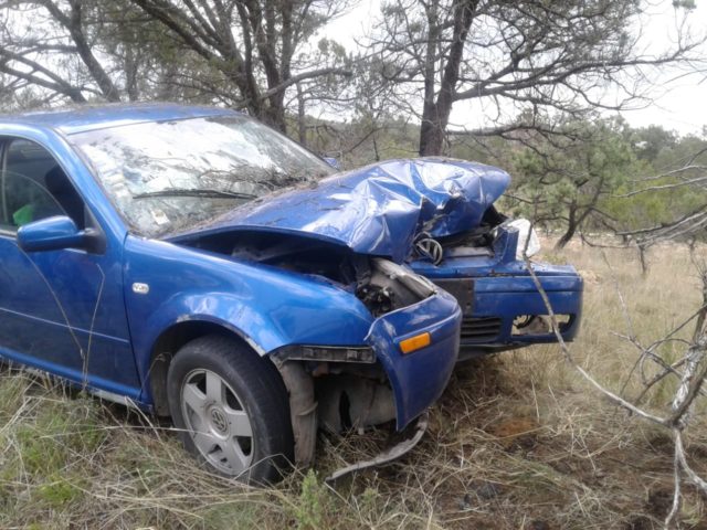 Choque contra árbol en Atlangatepec deja un lesionado