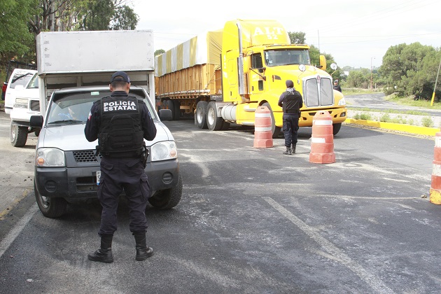 Detiene CES a hombre que intentaba robar un camión