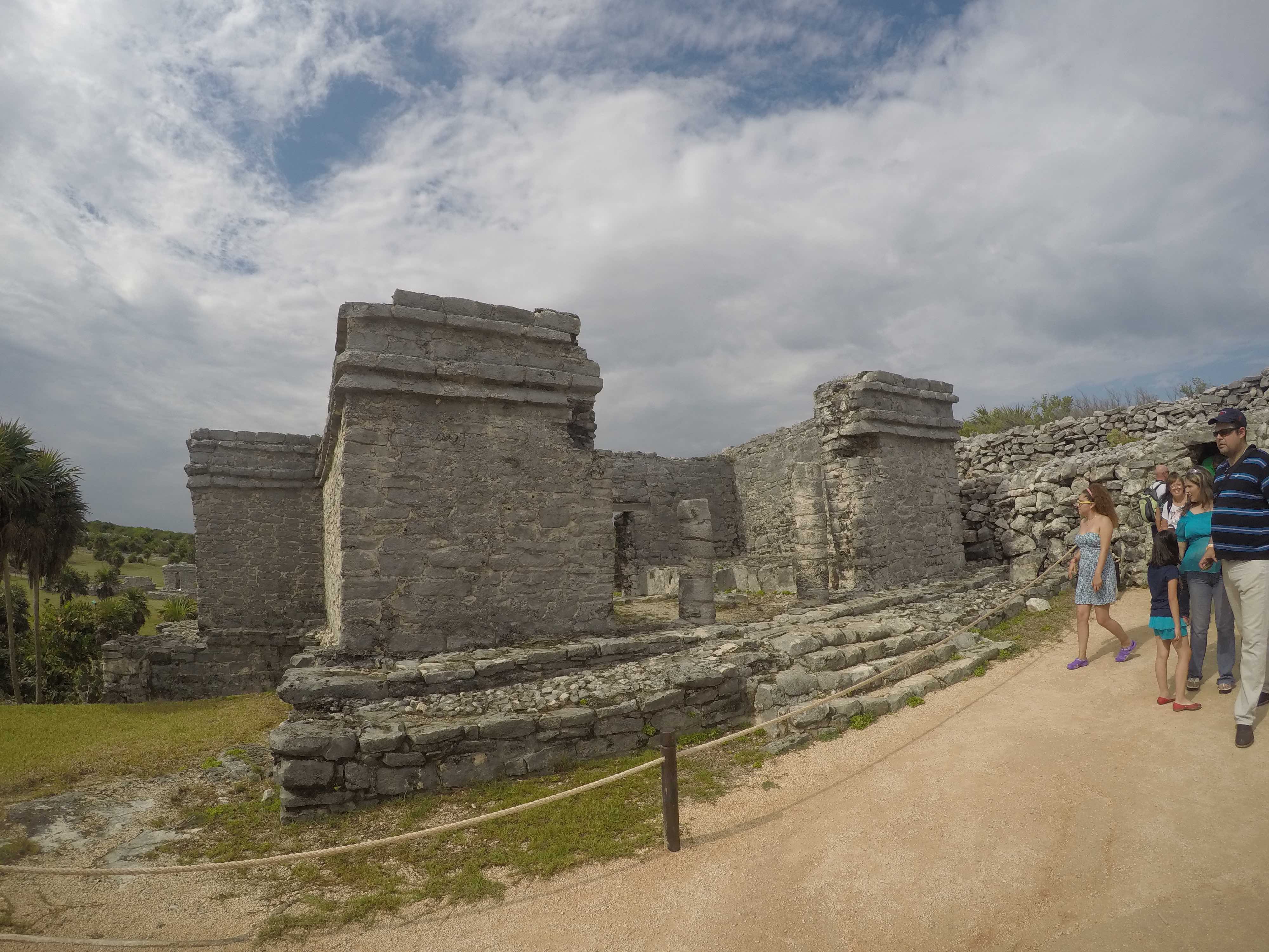 cuarto de guerra en maya cinema