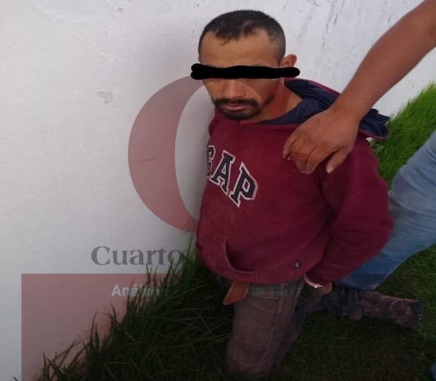 Vecinos de Ayometla y Zacatelco aseguran a presunto ladrón; luego lo entregan a la policía