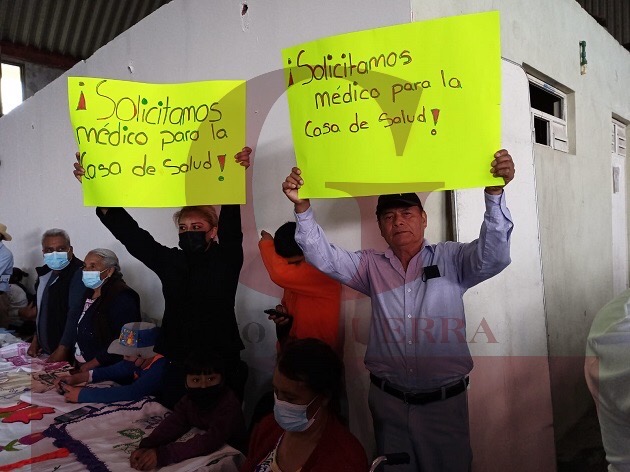 Habitantes de Acxotla del Monte piden médico para la Casa de la Salud