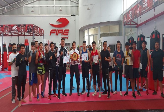 Reconoce Luis Antonio Herrera a jóvenes participantes en Torneo de Box Oaxaca vs Tlaxcala