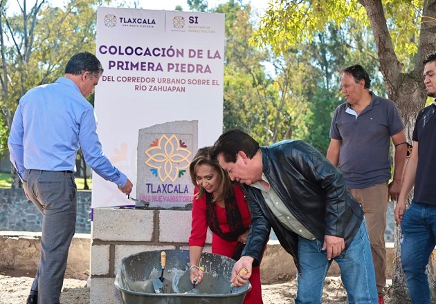 Colocó gobernadora Lorena Cuéllar primera piedra del Corredor Urbano sobre el Río Zahuapan