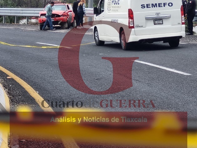 Hombre fallece en accidente automovilístico, en Periférico Tlaxcala; su cuerpo salió eyectado