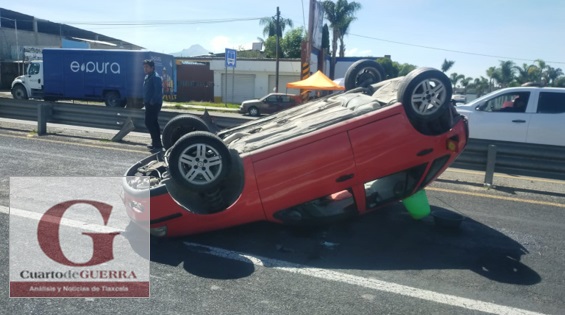 Mujer Y Su Bebé Sufren Aparatoso Accidente Y Vuelcan En La Apizaco Huamantla Cuarto De Guerra 9053