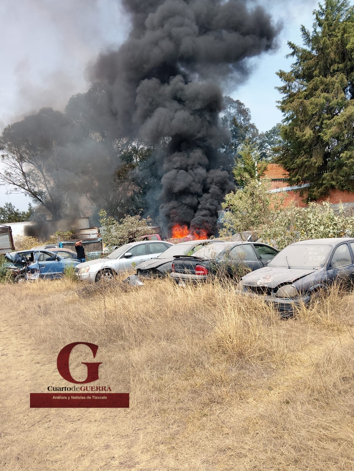 Se incendian vehículos de corralón del Gobierno del Estado de Tlaxcala