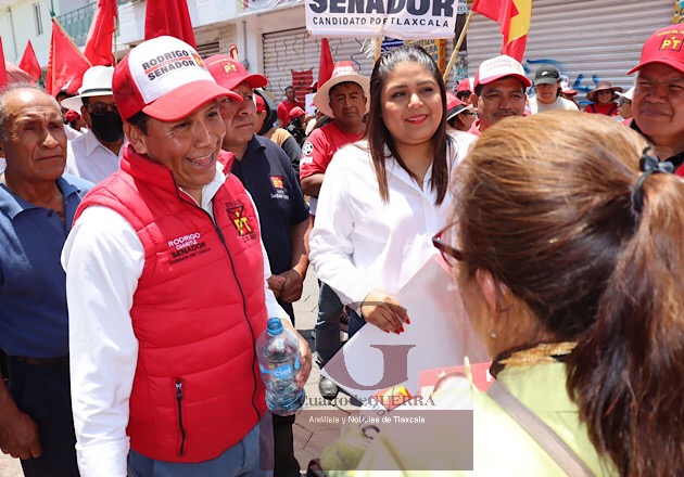 Rodrigo Cuahutle recibe apoyo de habitantes y líderes comunitarios en San Pablo del Monte