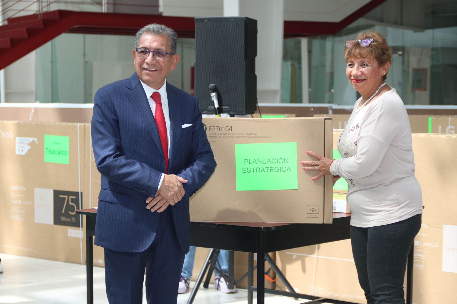 Entrega UATx equipo tecnológico a la comunidad universitaria