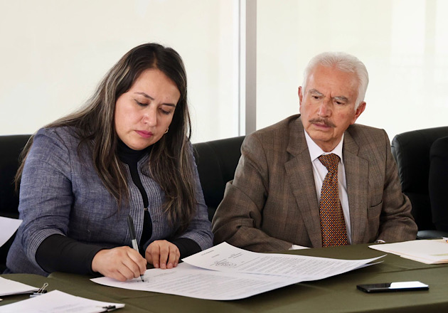 Gustavo Jiménez Romero y Blanca Angulo Meneses firman declaratoria por una gobernanza colaborativa en Chiautempan