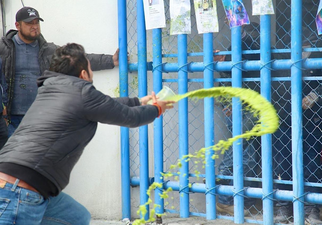 Ex dirigentes del PAN organizan boicot y agresiones durante el cambio de dirigencia estatal