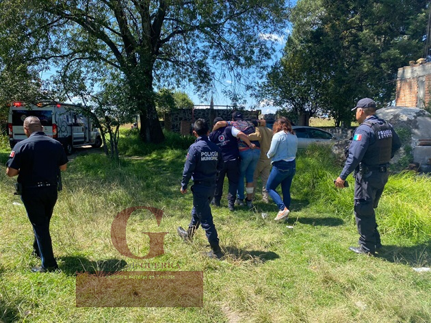 Hombre se dispara accidentalmente y se lesiona, en Tetla