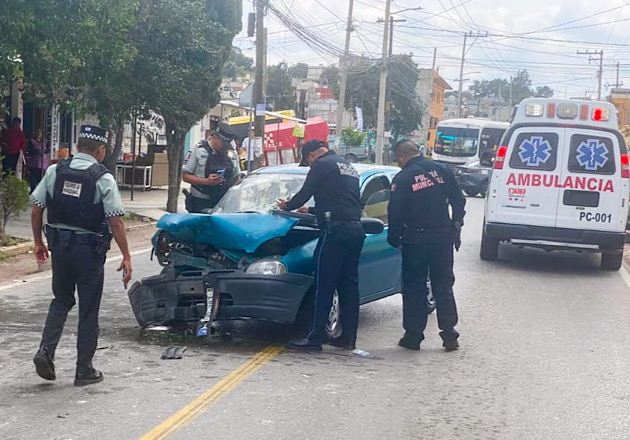 Protección Civil de Huamantla atiende a mujer lesionada y la traslada a clínica