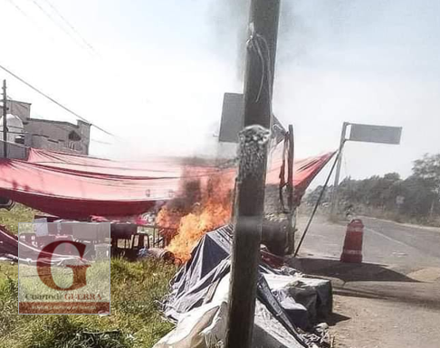 Incendio en puesto de carnitas en Ixtacuixtla deja dos personas heridas