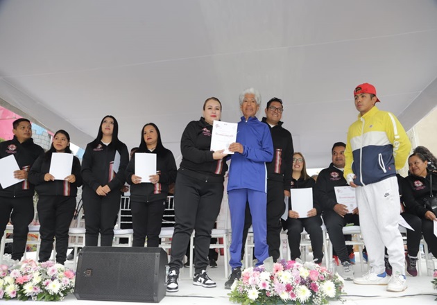 Gran participación cívica registró Chiautempan en el desfile del Aniversario de la Revolución