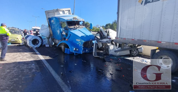 Aparatoso accidente en carretera Apizaco-Tlaxcala deja dos personas lesionadas de gravedad