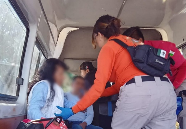 Coordina Protección Civil de Huamantla atención inmediata a 12 trabajadores lesionados en choque