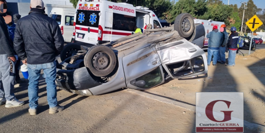 Accidente vehicular deja cinco trabajadores de la construcción lesionados en Tlaxcala