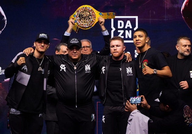 Cinturón ‘Xicohténcatl’ se queda en manos de ‘El Canelo’