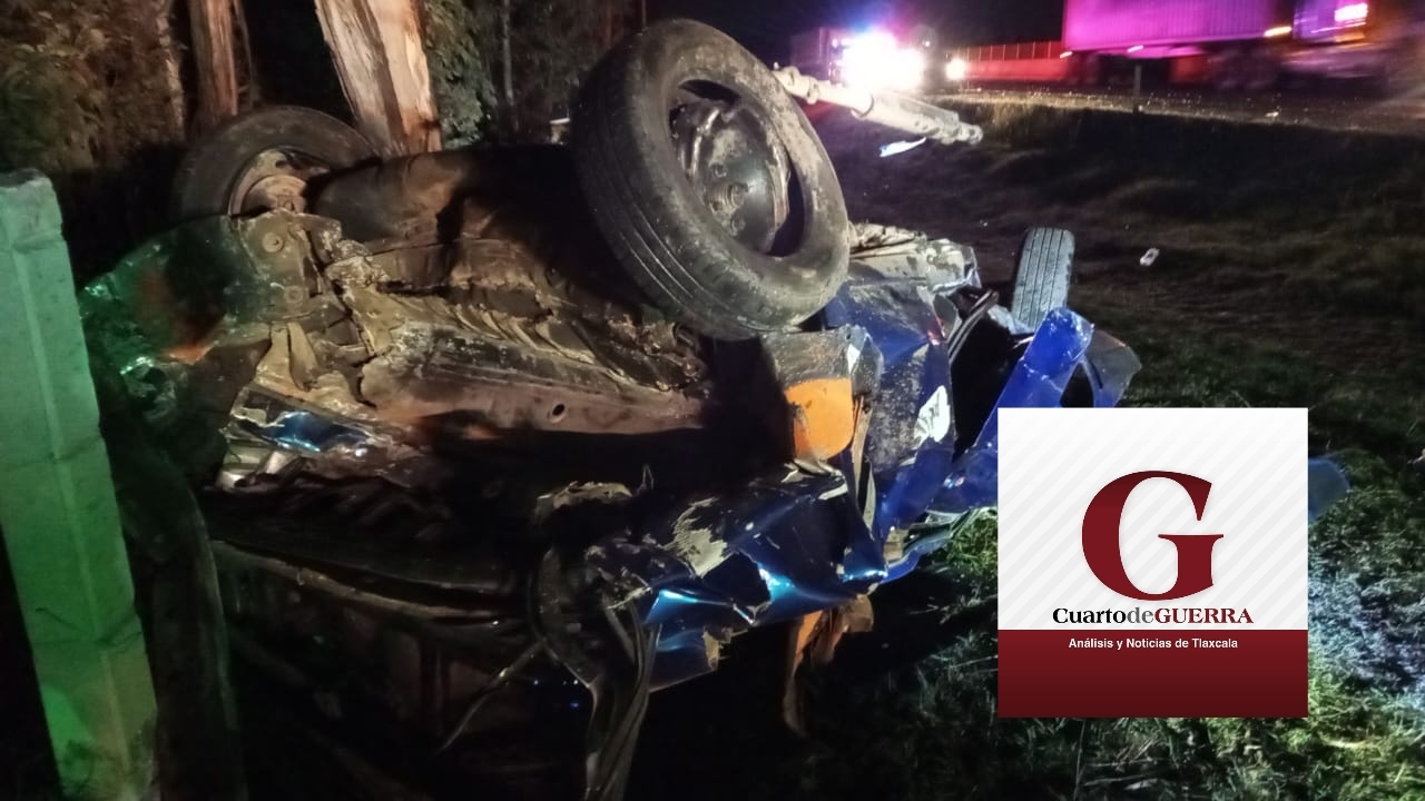 Mueren dos hombres en accidente en Tocatlán