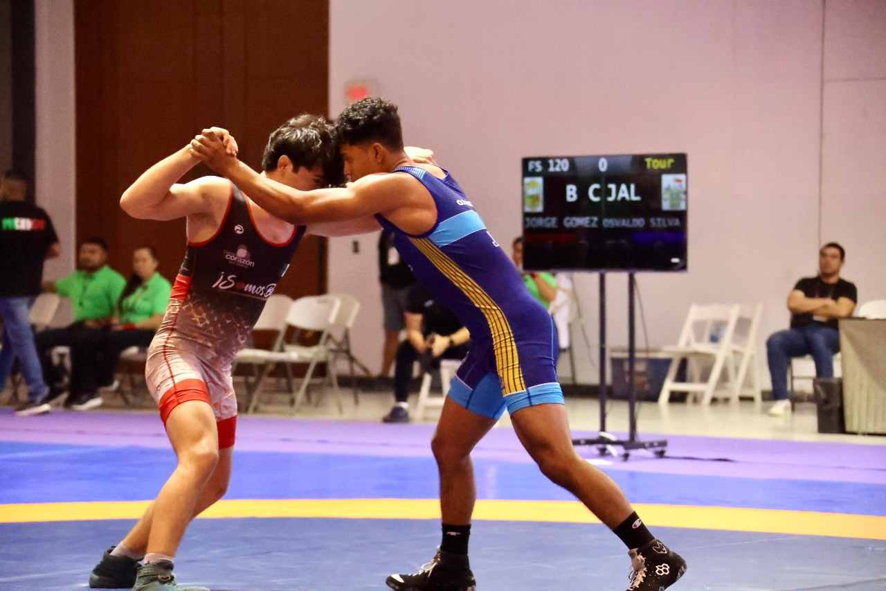 Olimpiada Nacional: Competencias de luchas con gladiadores al estilo grecorromano