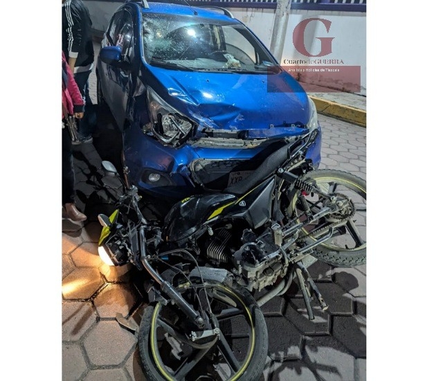 Motociclista resulta herido tras accidente contra un automóvil en Contla