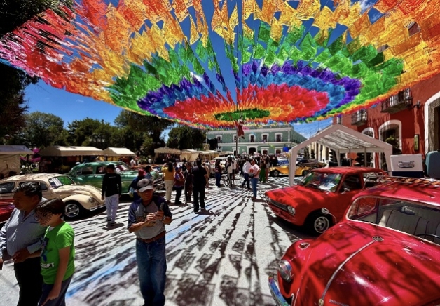 Huamantla se llena de historia y motores con la Exposición de Autos Clásicos en el Parque Juárez