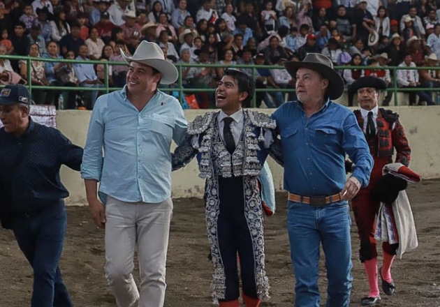 Triunfal tarde de toros en Tetepango Hidalgo