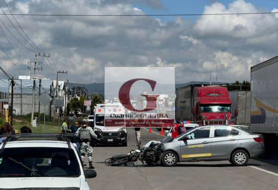 Motociclista muere tras chocar con vehículo  en Calpulalpan
