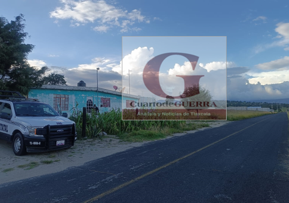 Trío de delincuentes armados roba camioneta repartidora en Atltzayanca