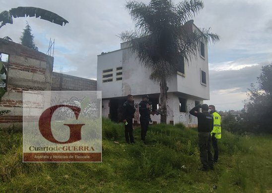 Hallan cadáver en estado de descomposición de un hombre en casa abandonada en Acuamanala