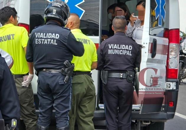 Choque múltiple en Tlaxcala capital deja al menos seis lesionados; conductor de combi, detenido