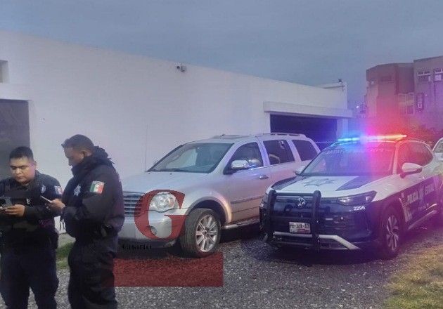 En asaltos simultáneos a viviendas en San Pablo del Monte, maleantes armados roban camioneta de lujo y caja fuerte