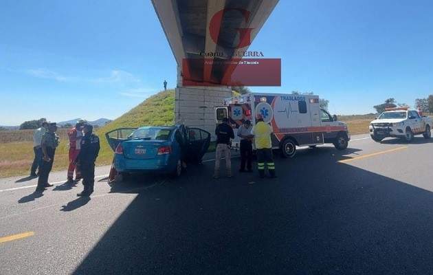 Choque frontal en la autopista de la muerte Amozoc-Perote deja dos víctimas y cierre total en Zitlaltepec
