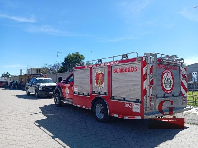 Explosión en Tlaxco: Chispa en taller de herrería activa cohetes y deja tres lesionados