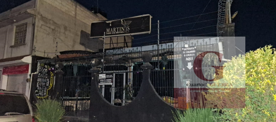 Comando armado irrumpe en bar y priva de la libertad a dos hombres en Huiloac, Apizaco