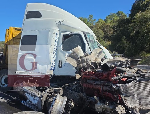 Tragedia en el Arco Norte: Choque de tráiler y camioneta en tramo tlaxcalteca deja un muerto