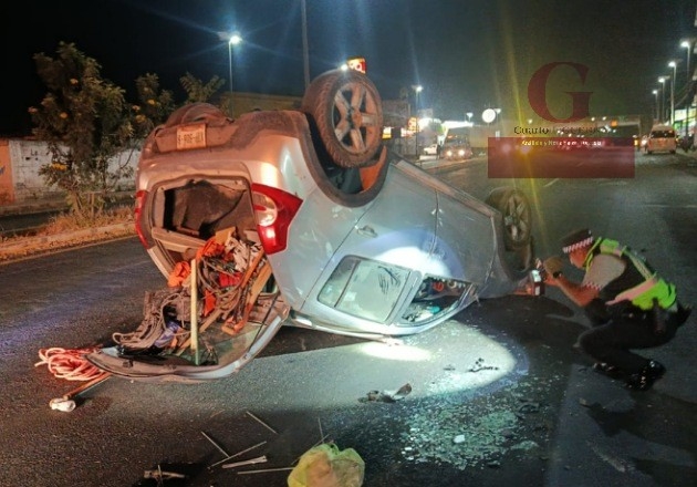 Volcaduras y choques por alcohol en carreteras de Tlaxcala durante la noche y madrugada